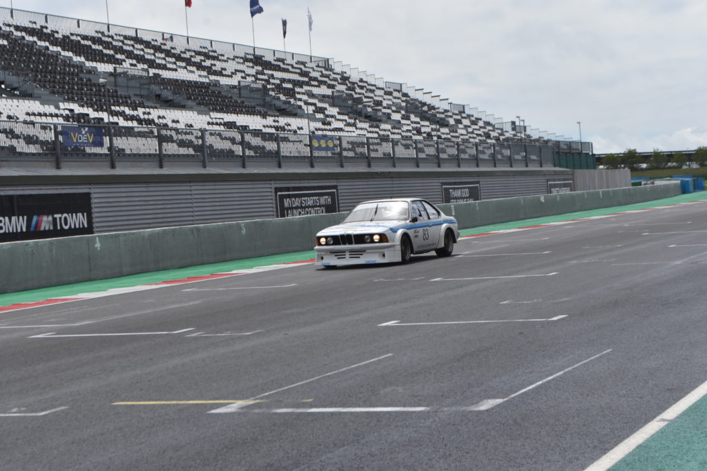 La BMW 635 Csi de l'écurie Chateau Sport Auto a pris la 2e place aux 6h de Magny-Cours