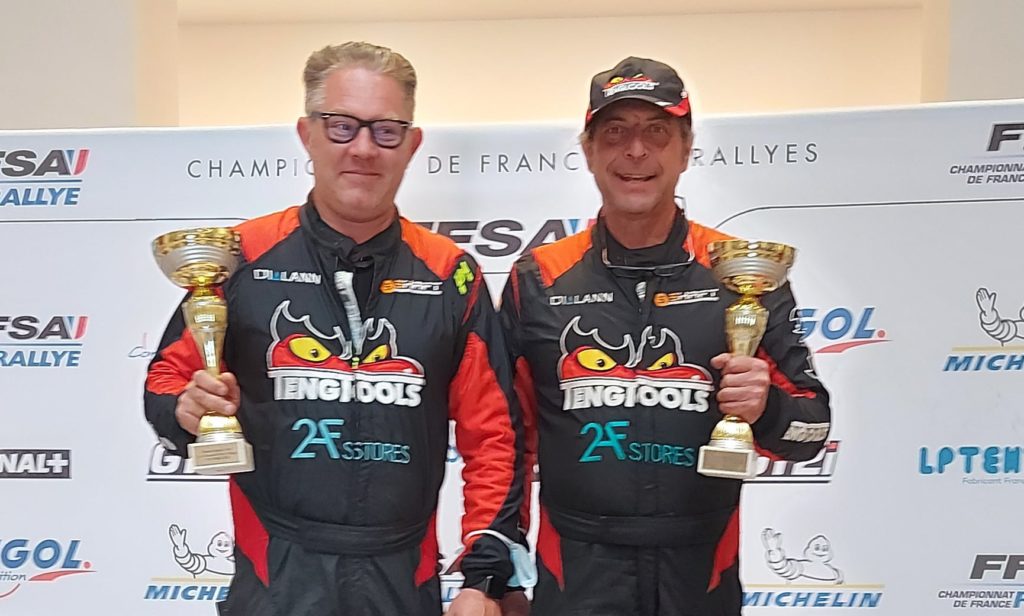 Les vainqueurs de la catégorie Classic VHC du Rallye du Touquet 2021 avec Thierry Deffontaine-Laurent Hupez. 